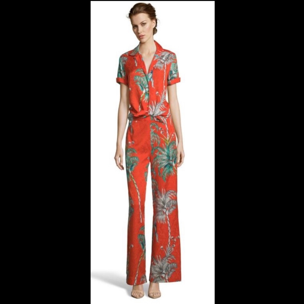 NWOT Robert Graham Womens Cora Flare pant